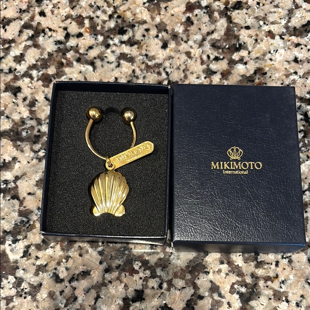 Mikimoto Gold Shell Keyring